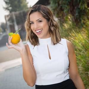 Meet your Posher, Monica